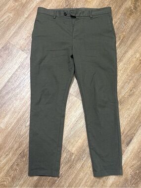 Banana Republic Men's Slim Dress Pants in Olive